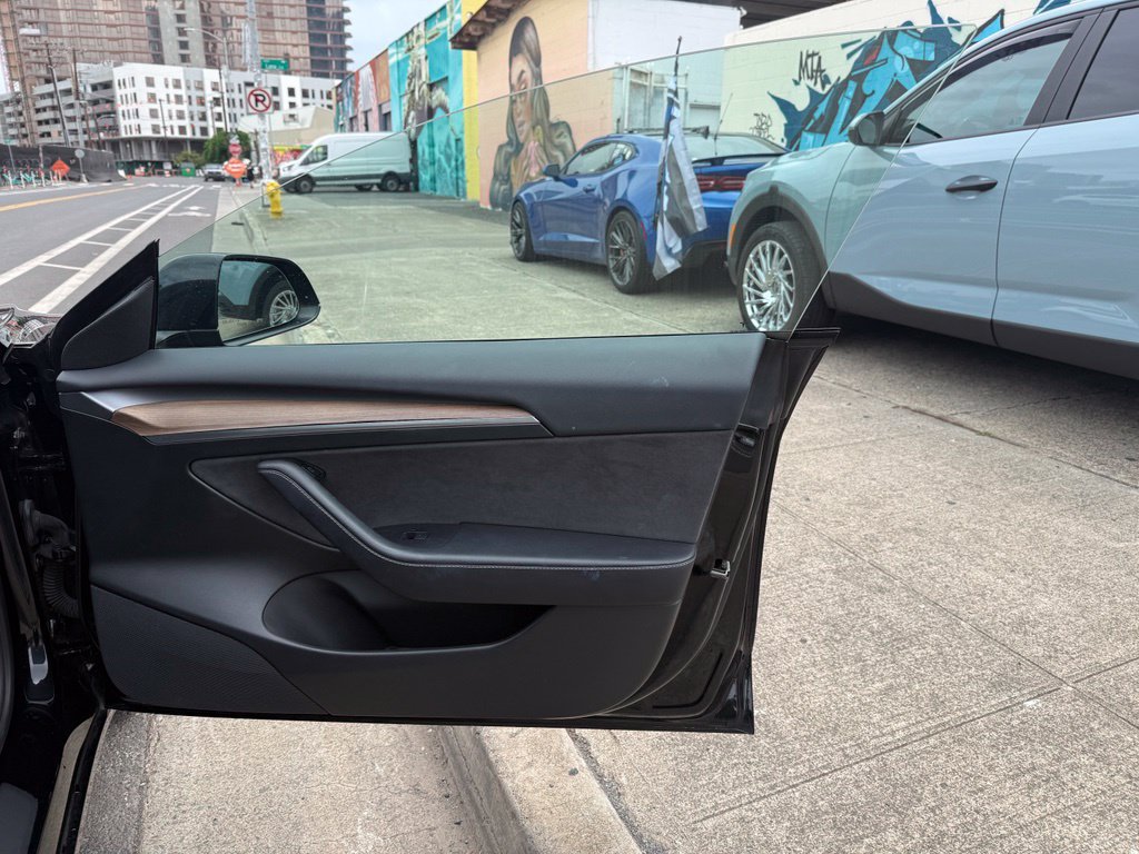 Used 2023 Tesla Model 3 Standard Range RWD image 11