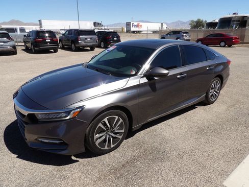 Used 2019 Honda Accord Touring image 4