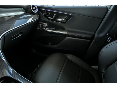 New 2026 Mercedes-Benz GLC 300 4MATIC image 18