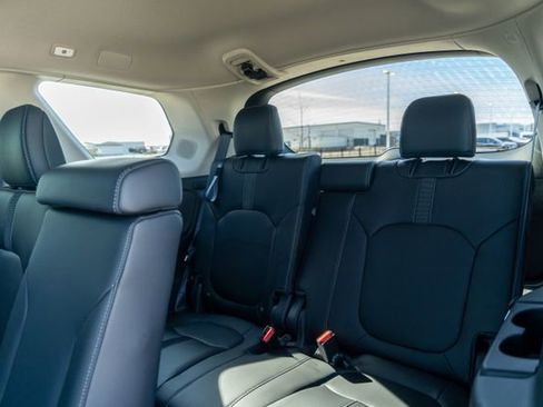 New 2025 Honda Pilot Touring image 17