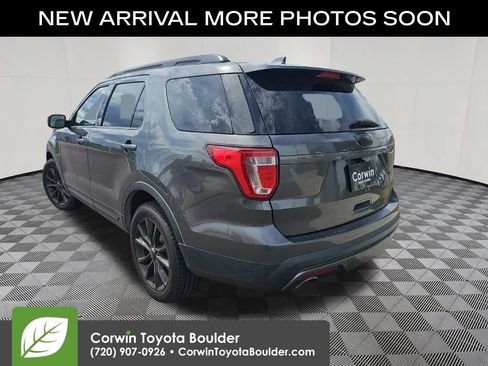 Used 2017 Ford Explorer XLT w/ Equipment Group 202A AWD/4WD image 5
