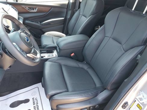 Used 2025 Subaru Ascent Touring AWD/4WD image 12