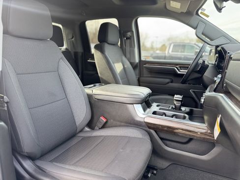 Used 2025 GMC Sierra 1500 Elevation image 11
