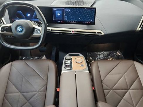 Used 2024 BMW iX xDrive50 w/ Premium Package AWD/4WD image 52