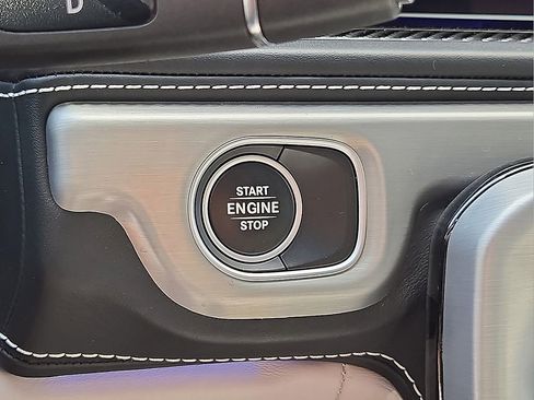 Used 2024 Mercedes-Benz G 63 AMG 4MATIC image 32