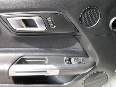 Used 2020 Ford Mustang GT w/ Equipment Group 301A image 11