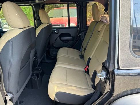 Used 2022 Jeep Wrangler Unlimited Sport image 14