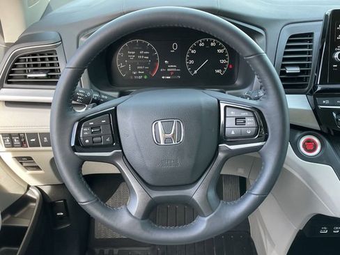 Certified 2026 Honda Odyssey EX-L image 11