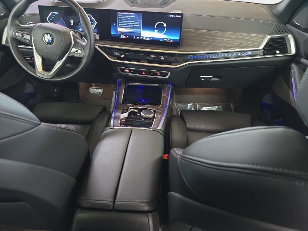 Certified 2024 BMW X5 sDrive40i w/ Premium Package RWD image 11