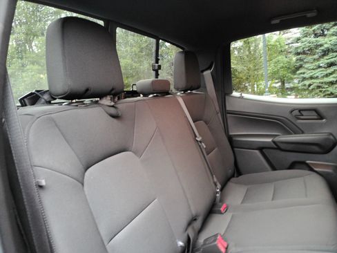 Used 2023 Chevrolet Colorado Trail Boss w/ Technology Package AWD/4WD image 20