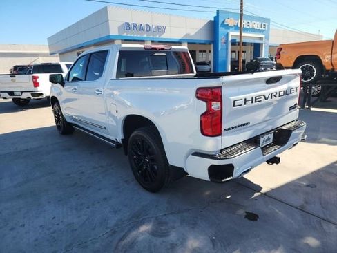 New 2026 Chevrolet Silverado 1500 High Country AWD/4WD image 6