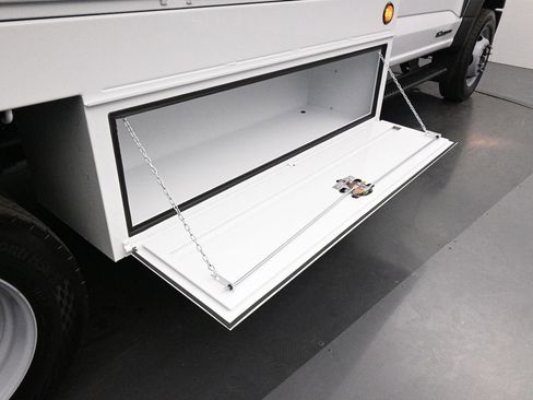 New 2025 Ford F450 XL w/ XL Chrome Package image 24