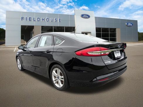 Used 2018 Ford Fusion SE w/ Fusion SE Technology Package FWD image 7