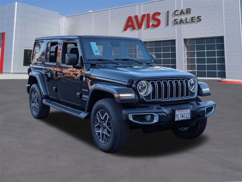 Used 2024 Jeep Wrangler Sahara image 3