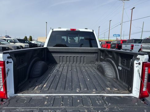 Used 2024 Ford F350 Lariat w/ Chrome Package image 31
