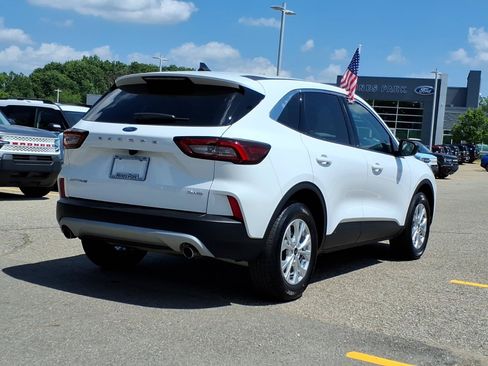 Used 2024 Ford Escape Active AWD/4WD image 7