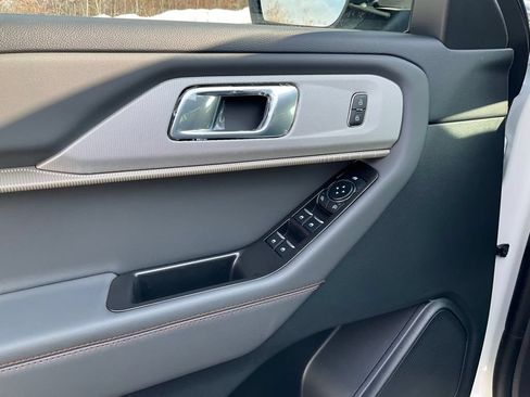 New 2026 Ford Explorer Active w/ Active Comfort Package AWD/4WD image 19