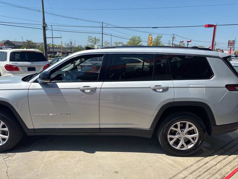 Used 2021 Jeep Grand Cherokee L Limited AWD/4WD image 6