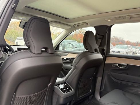 New 2026 Volvo XC90 B6 Plus image 24