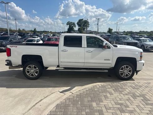 Used 2017 Chevrolet Silverado 2500 High Country w/ Duramax Plus Package AWD/4WD image 2