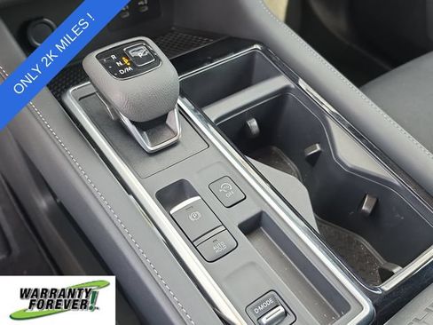 Used 2026 Nissan Pathfinder SV FWD image 29