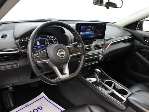 Used 2023 Nissan Altima 2.5 SR w/ SR Premium Package FWD image 16