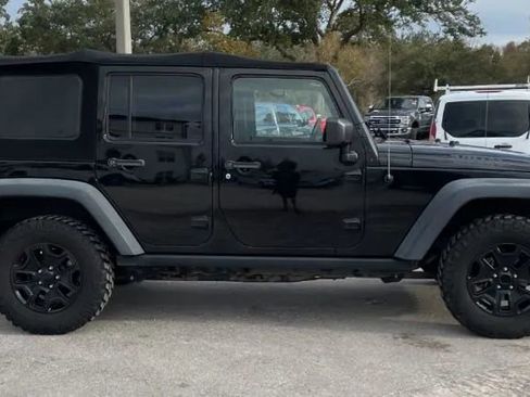 Used 2018 Jeep Wrangler Unlimited Sport image 6
