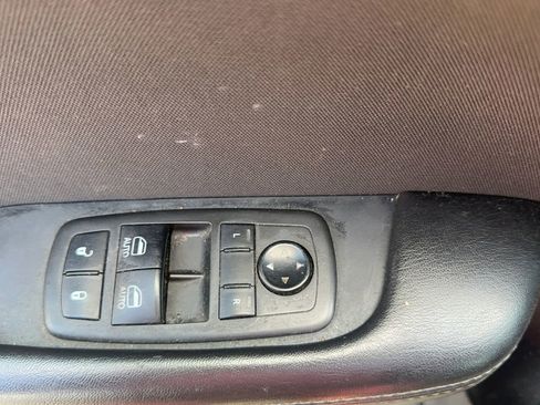 Used 2021 Dodge Challenger SXT w/ Driver Convenience Group image 18