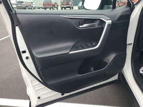 Used 2020 Toyota RAV4 XSE image 39