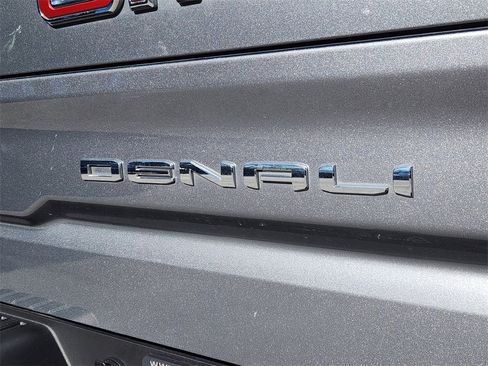 Used 2019 GMC Sierra 1500 Denali w/ Denali Ultimate Package image 10