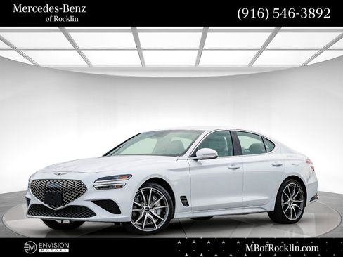 Used 2025 Genesis G70 2.5T image 1