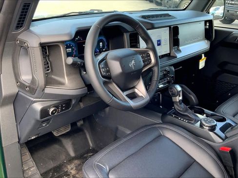 New 2025 Ford Bronco Badlands image 8