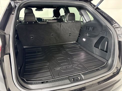 Used 2022 Ford Edge ST-Line image 32