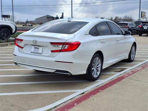 Used 2022 Honda Accord LX image 4