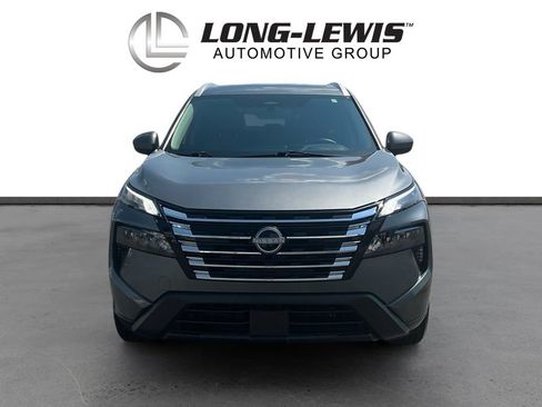Used 2025 Nissan Rogue SV w/ SV Premium Package FWD image 11