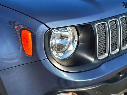 Certified 2023 Jeep Renegade Latitude image 24