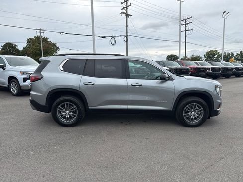 Used 2025 GMC Acadia Elevation image 6