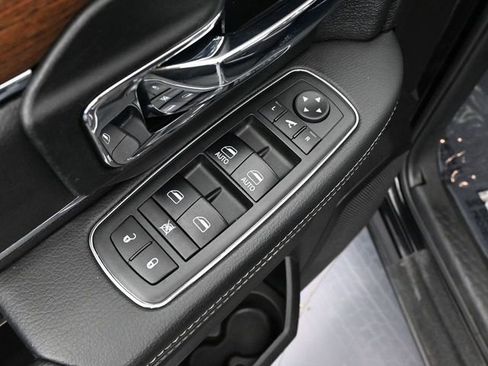 Used 2018 RAM 1500 Laramie w/ Convenience Group image 19