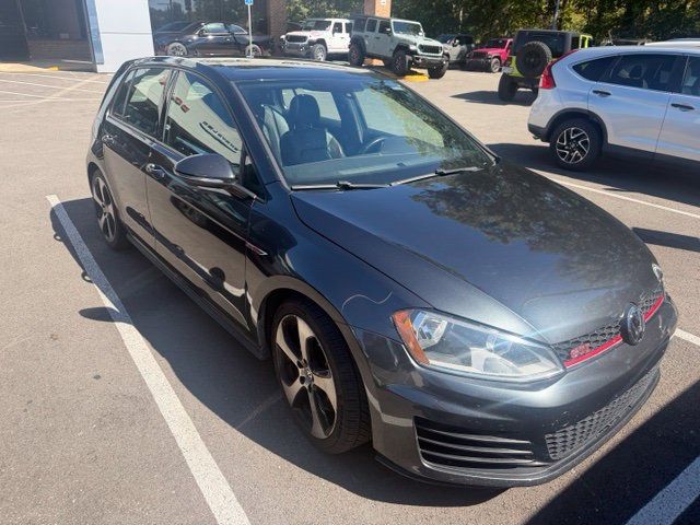 Used 2017 Volkswagen GTI SE FWD image 3