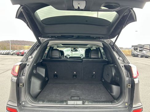 Used 2022 Jeep Cherokee Limited AWD/4WD image 19