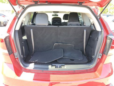 Used 2020 Dodge Journey Crossroad w/ Popular Equipment Group FWD image 8
