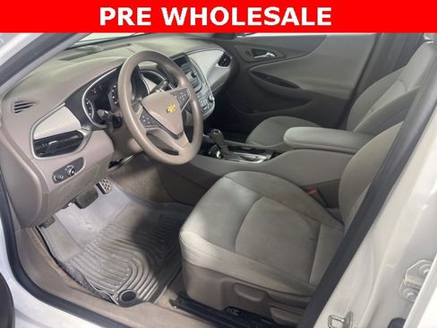 Used 2016 Chevrolet Malibu L image 10
