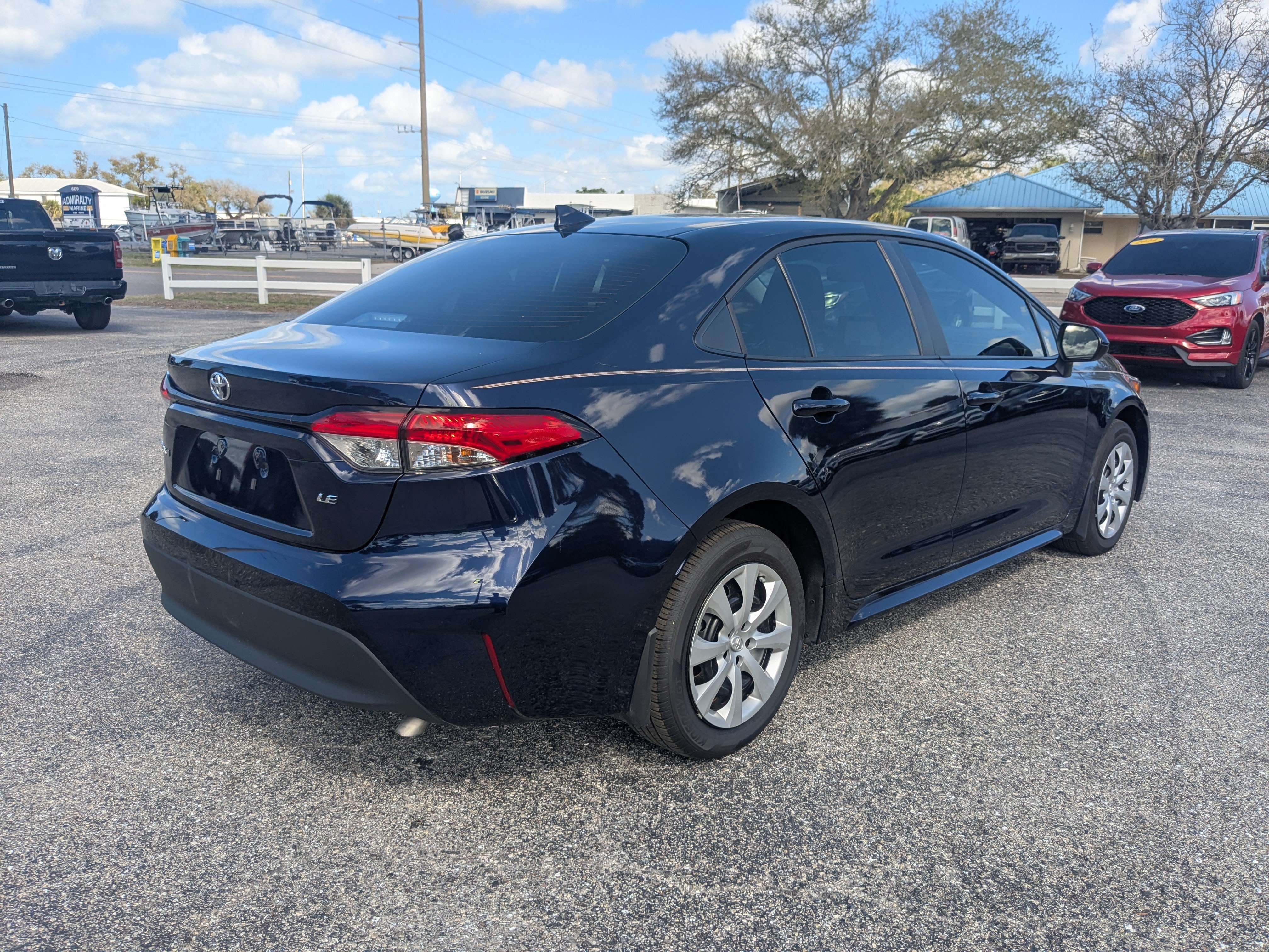 Used 2025 Toyota Corolla LE FWD image 4