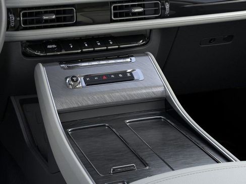 New 2026 Lincoln Aviator 2WD image 14