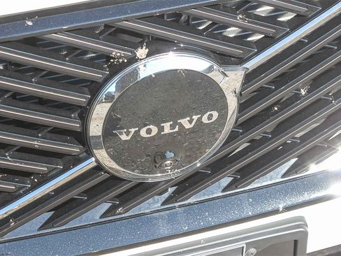 New 2026 Volvo XC60 B5 Plus w/ Climate Package PRO image 5