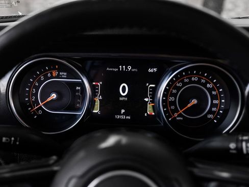 Used 2022 Jeep Gladiator Sport image 28