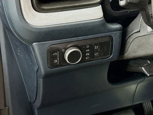 Used 2023 Ford Maverick XLT image 10