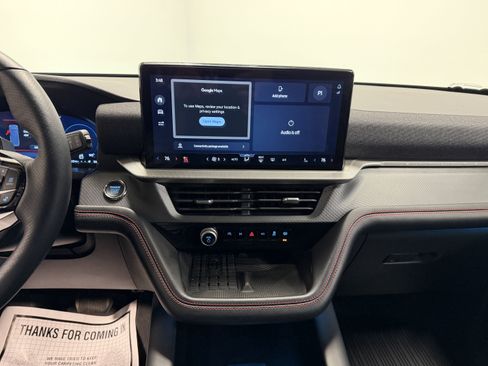 Used 2025 Ford Explorer ST image 7