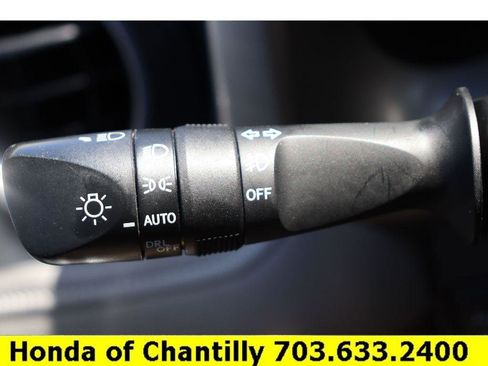 Used 2018 Honda Pilot Touring image 10