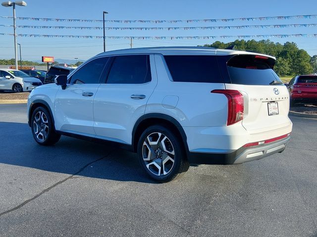 Used 2023 Hyundai Palisade SEL w/ Premium Package FWD image 5